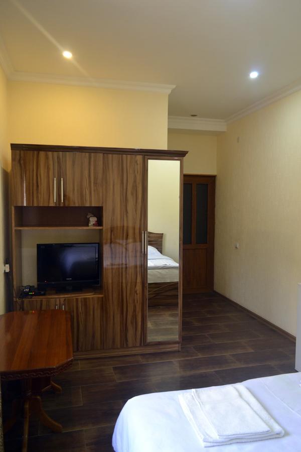 Hotel Nirvana Дилиян Екстериор снимка