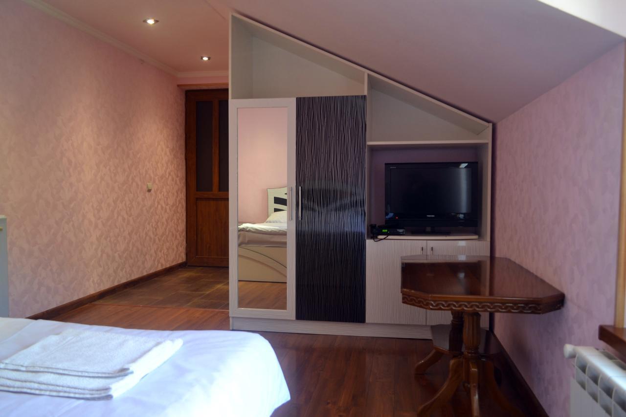 Hotel Nirvana Дилиян Екстериор снимка