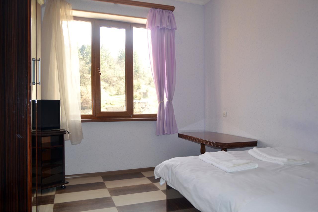 Hotel Nirvana Дилиян Екстериор снимка