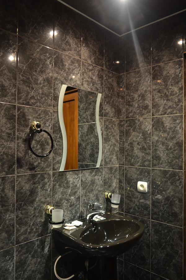 Hotel Nirvana Дилиян Екстериор снимка