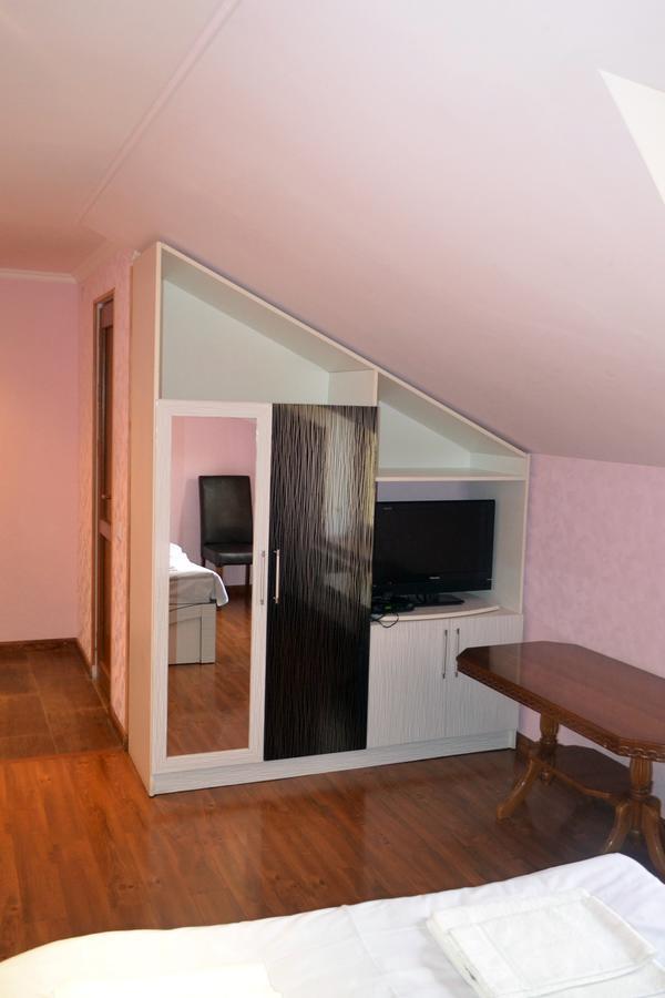 Hotel Nirvana Дилиян Екстериор снимка