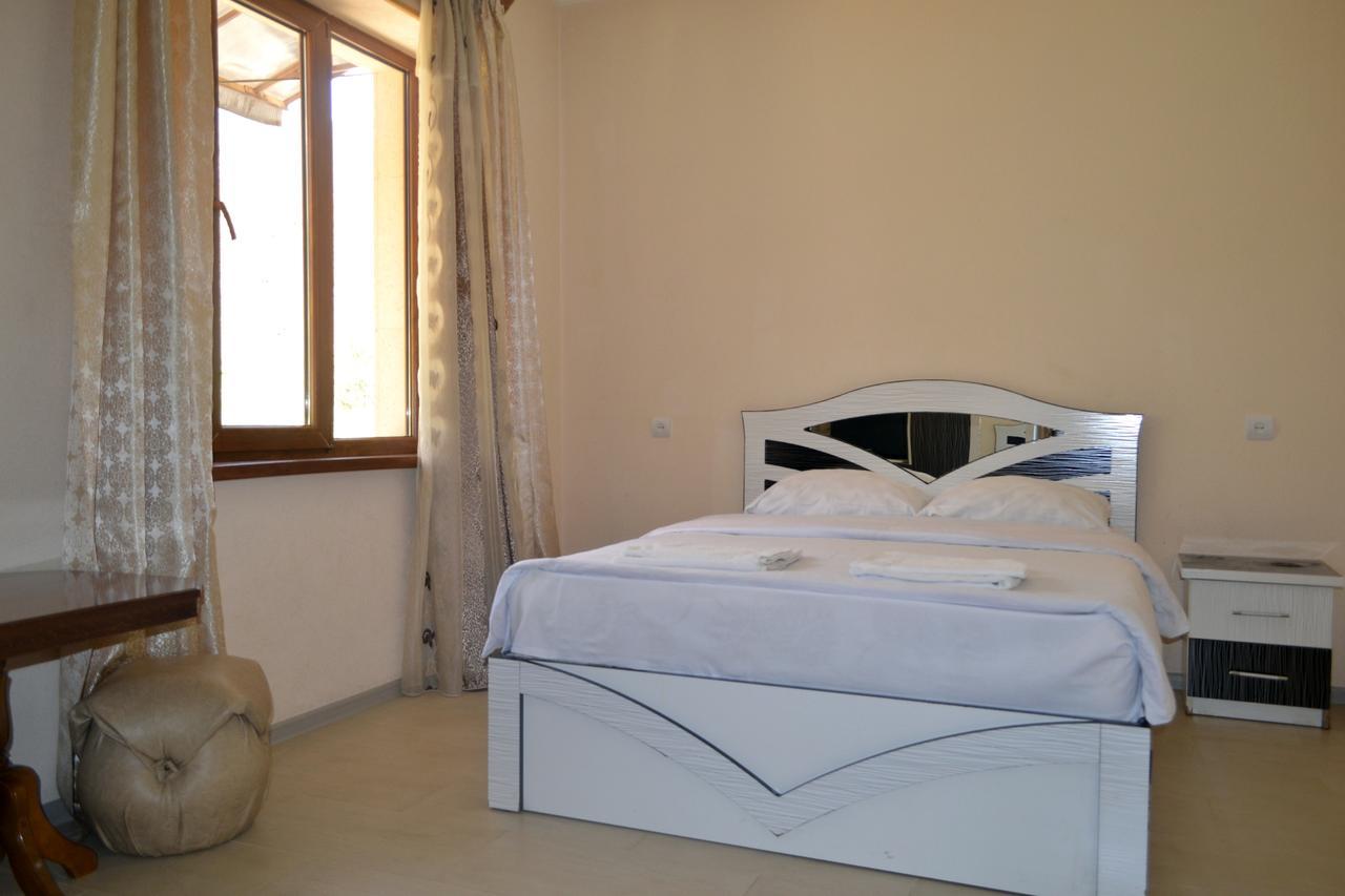 Hotel Nirvana Дилиян Екстериор снимка