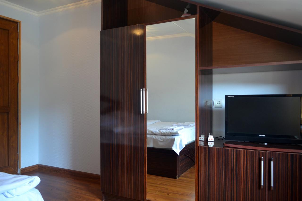 Hotel Nirvana Дилиян Екстериор снимка