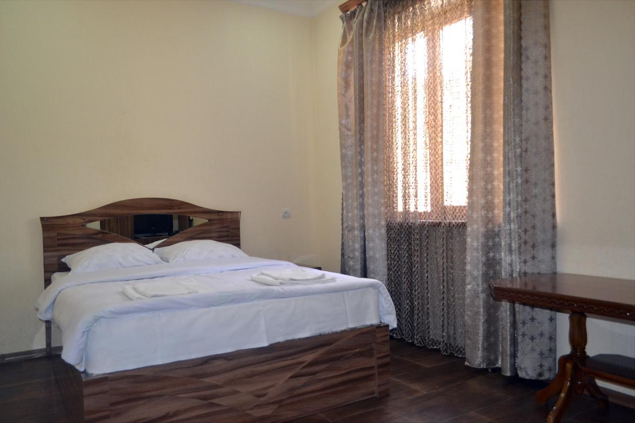 Hotel Nirvana Дилиян Екстериор снимка